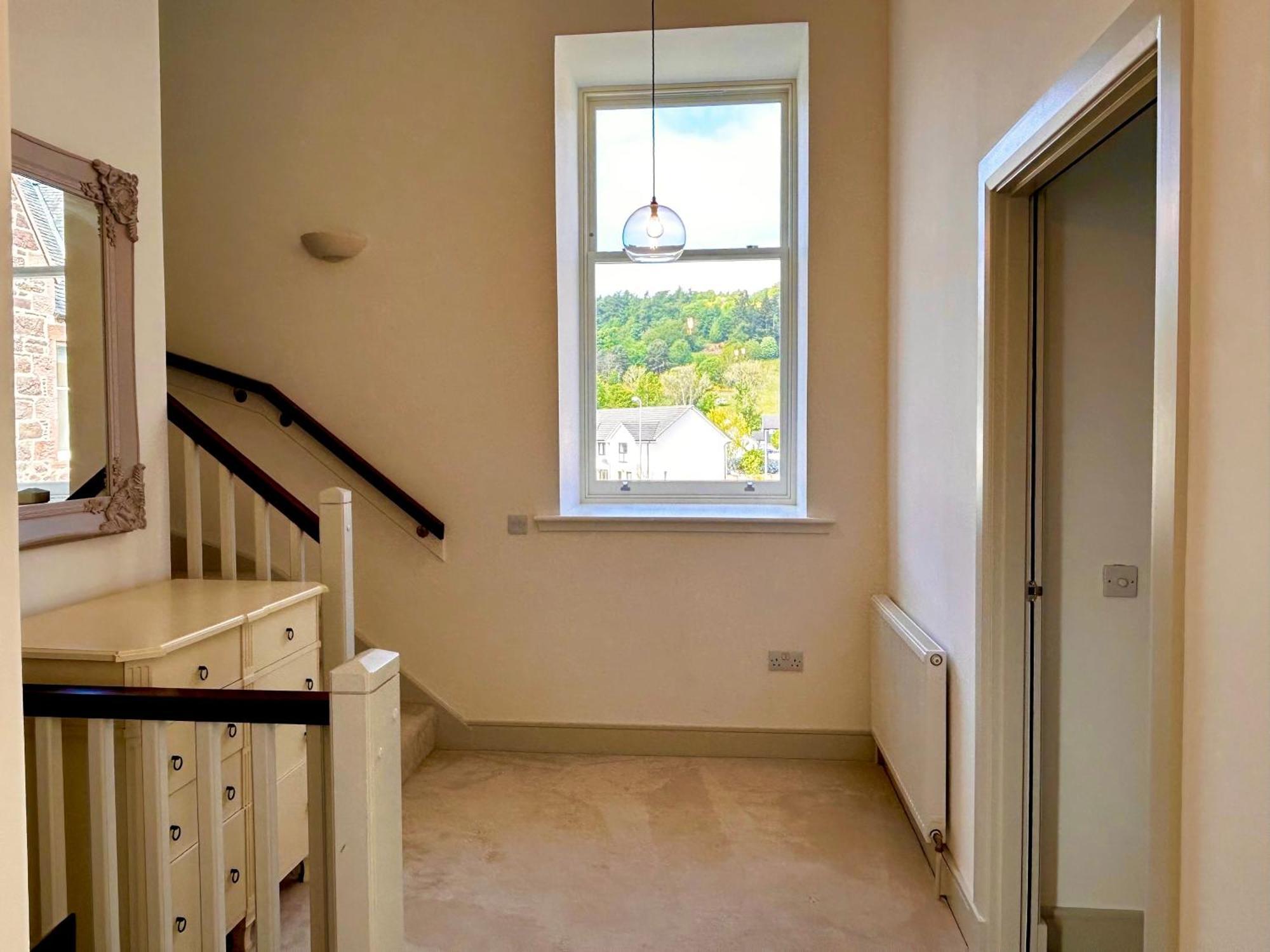 Inverness Great Glen Town House, 5 Minute Drive From Town Centre Exterior photo